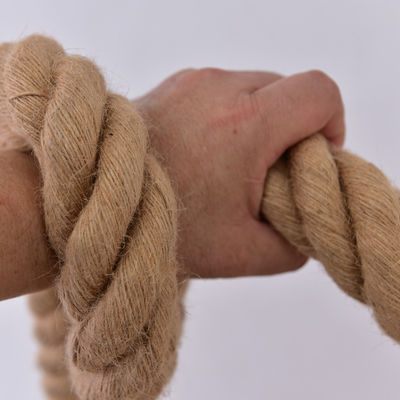 6mm-60mm Żółty Jute 3 struny Wkręcona linia stosowana w dekoracji lub liny do połowów morskich